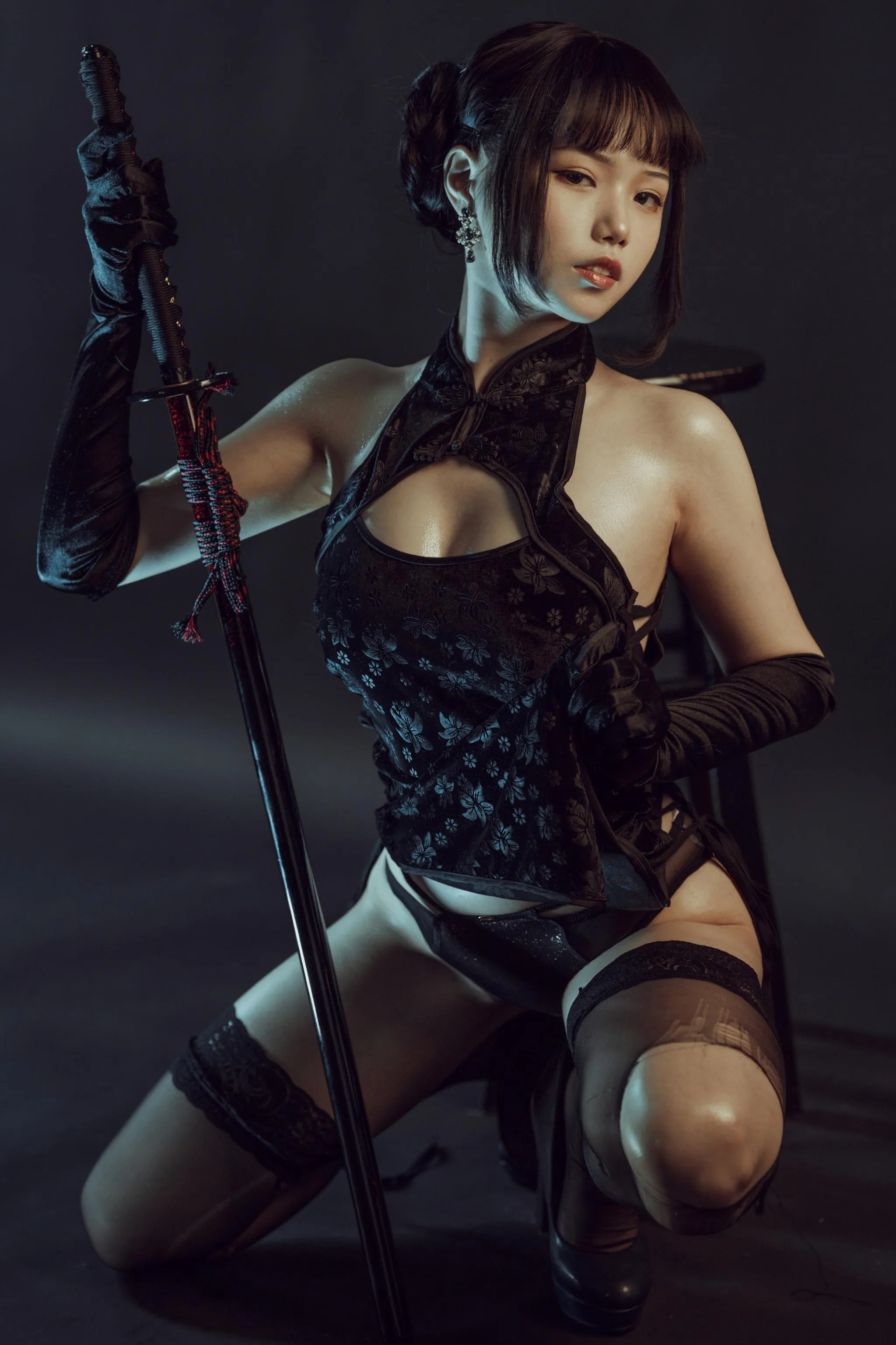七月喵子 – NO.14 黑旗袍 [32P]插图1